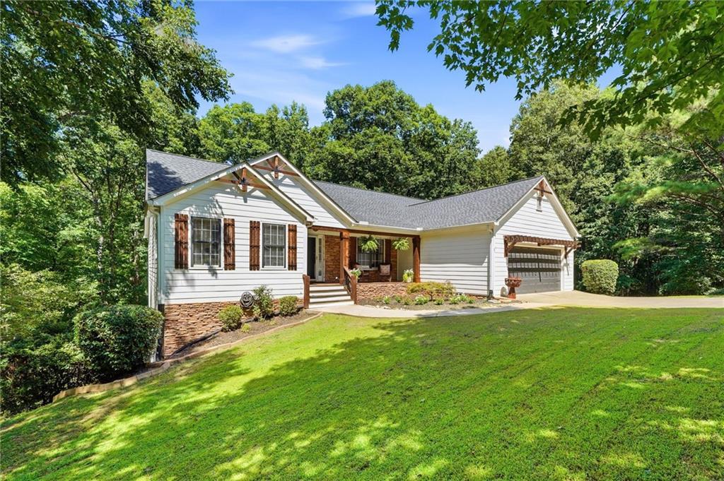 212 Oak Hollow Ct., White, GA 30184