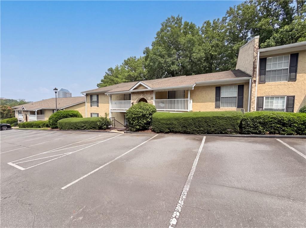 3175 Seven Pines Ct. #204, Atlanta, GA 30339