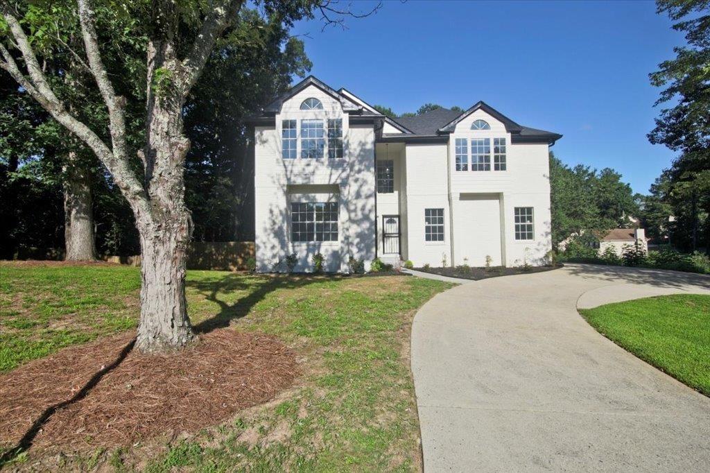 1089 Crooked Creek Rd., Lithonia, GA 30058