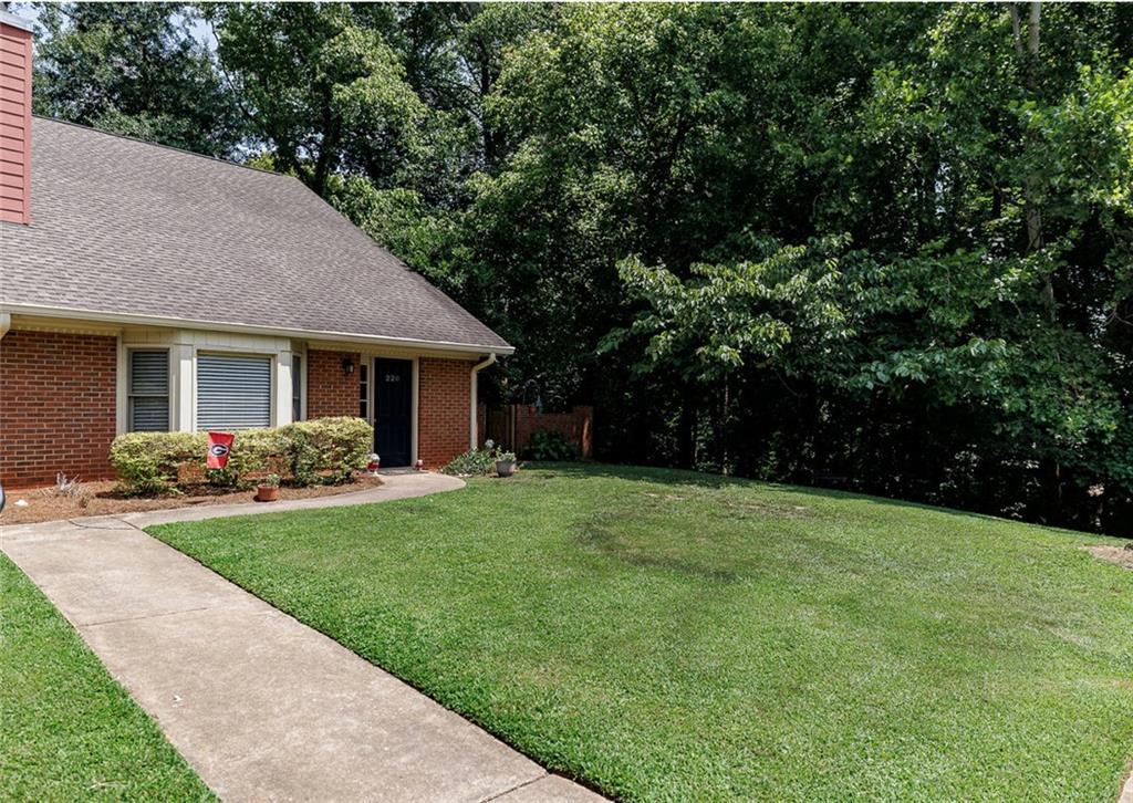 220 Eaglewood Ct., Athens, GA 30606