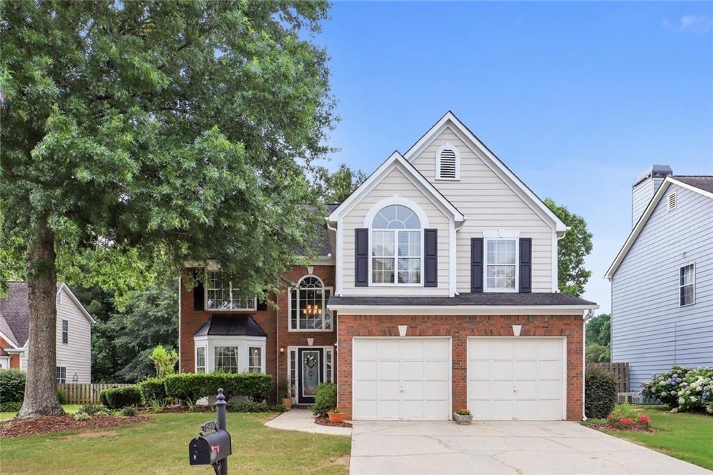 15000 Crabapple Lake Dr., Roswell, GA 30076
