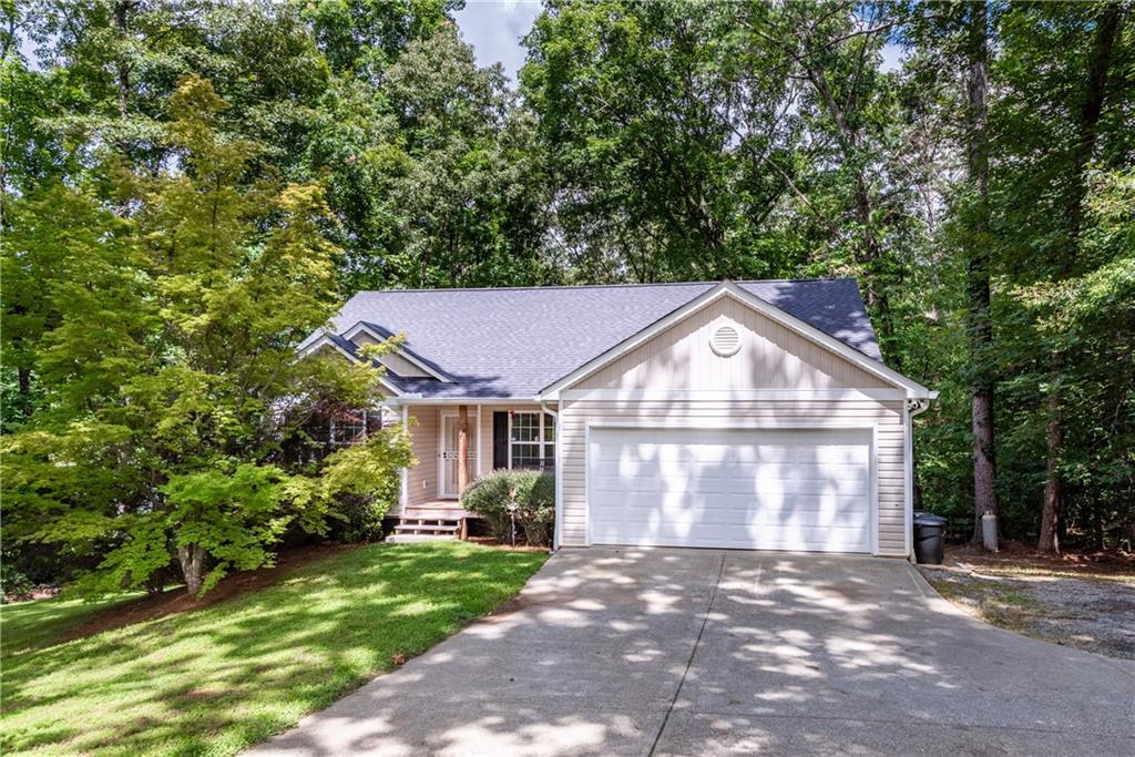 1218 Roundtop Rd., Ellijay, GA 30540
