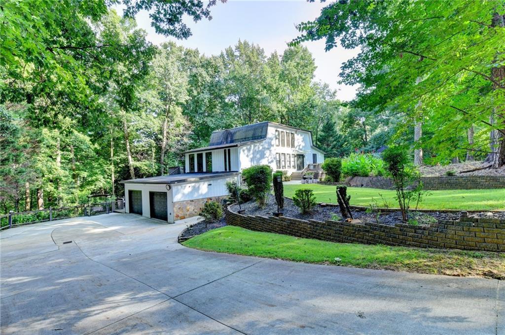 117 Ridge Rd., Berkeley Lake, GA 30096