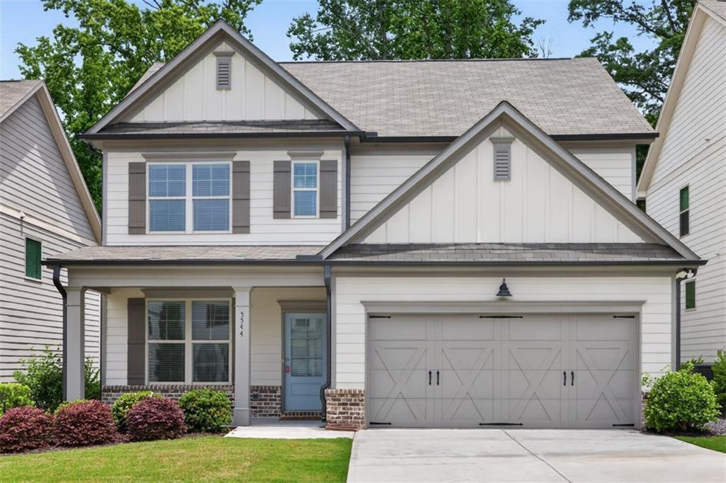 5544 Shallow Branch Dr., Flowery Branch, GA 30542