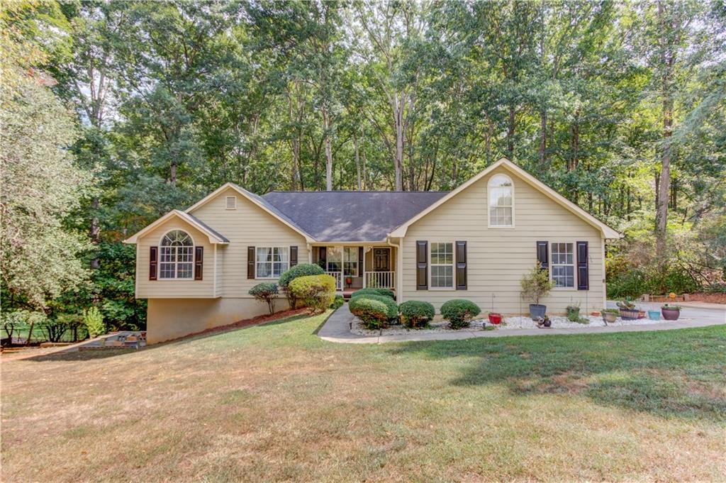 3244 Holly Stand Ct., Loganville, GA 30052