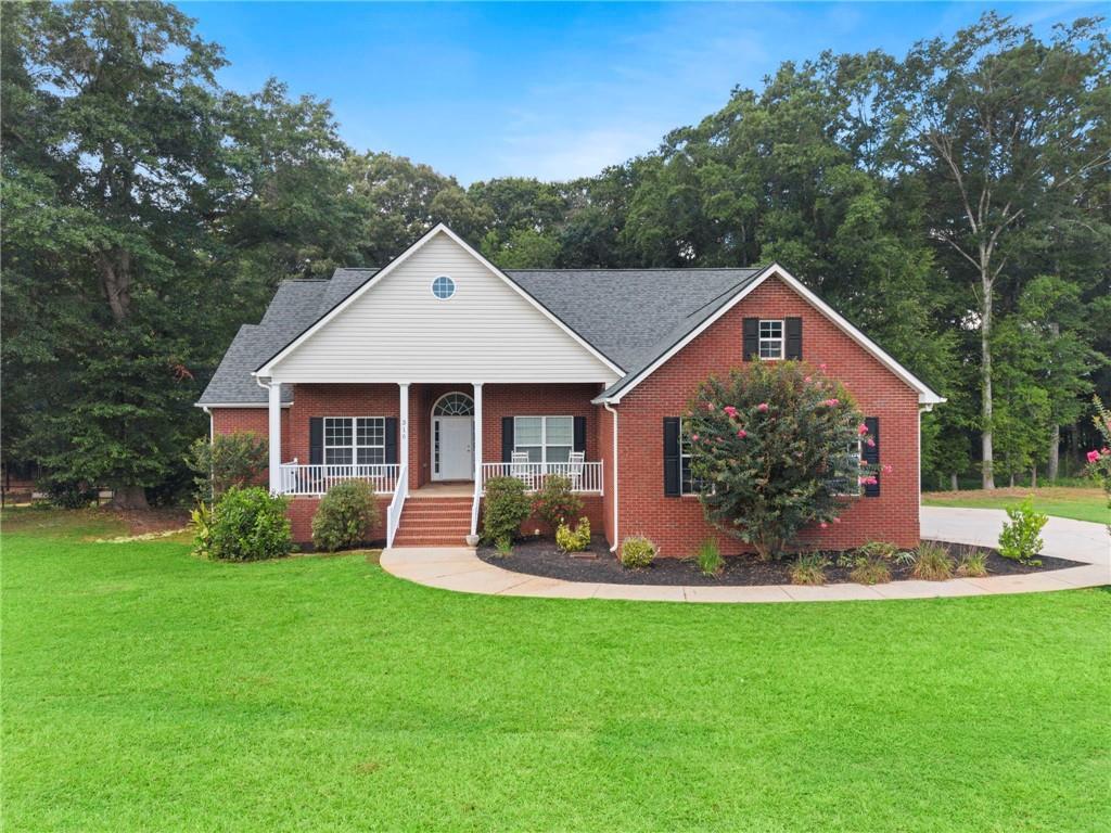 316 Mckibben Dr., Locust Grove, GA 30248