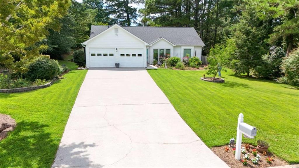 1215 Brookton Dr., Dacula, GA 30019