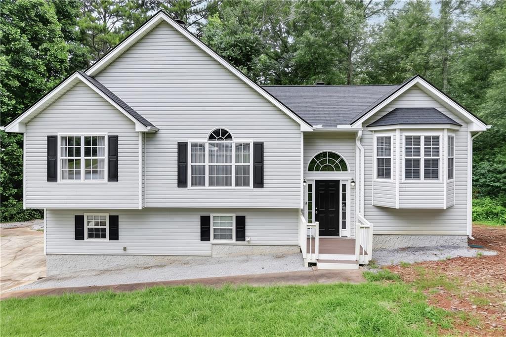 88 Paradise Tr., Douglasville, GA 30134