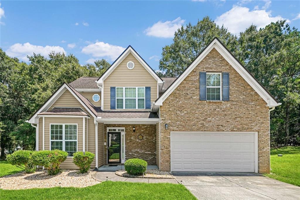 2432 Temple View Dr., Snellville, GA 30078