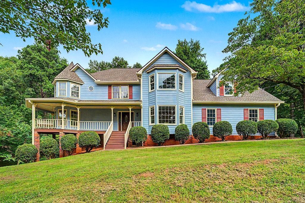 228 Nacoochee Dr., Woodstock, GA 30188