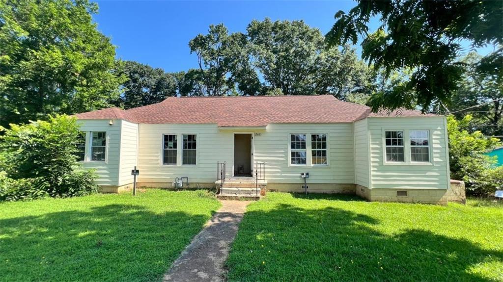 1241 Lyle Ave., East Point, GA 30344