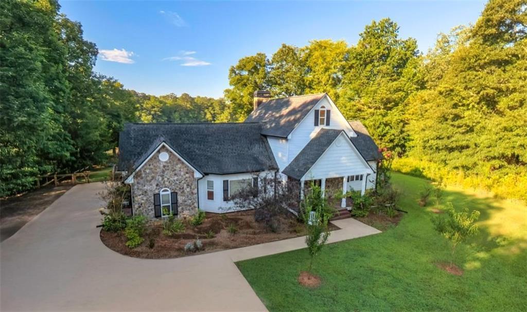 327 Lakeridge Dr., Temple, GA 30179