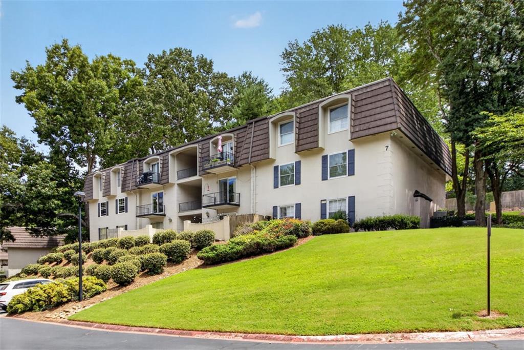 725 Dalrymple Rd. ##7J, Sandy Springs, GA 30328