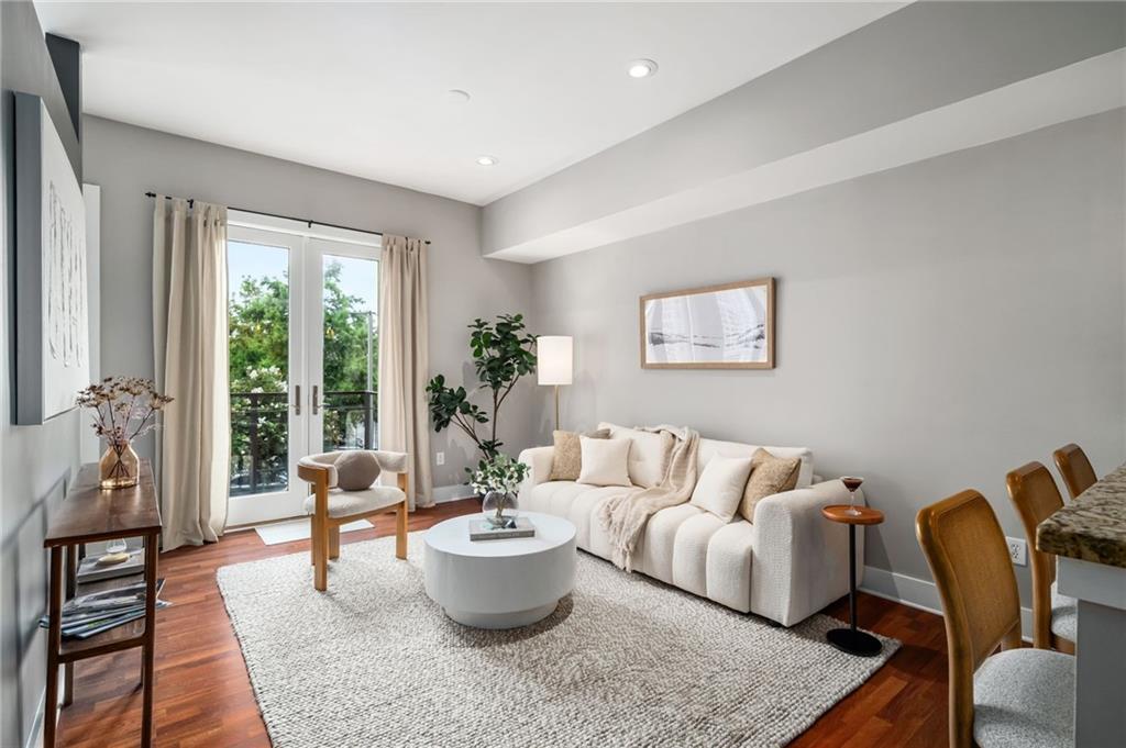 924 Garrett St. #208, Atlanta, GA 30316