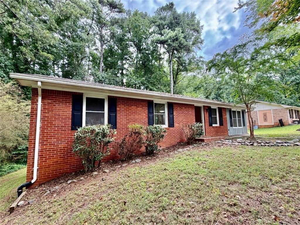 206 Mona Pl., Dallas, GA 30132