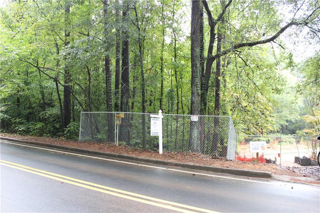 9280 Roberts Dr., Atlanta, GA 30350