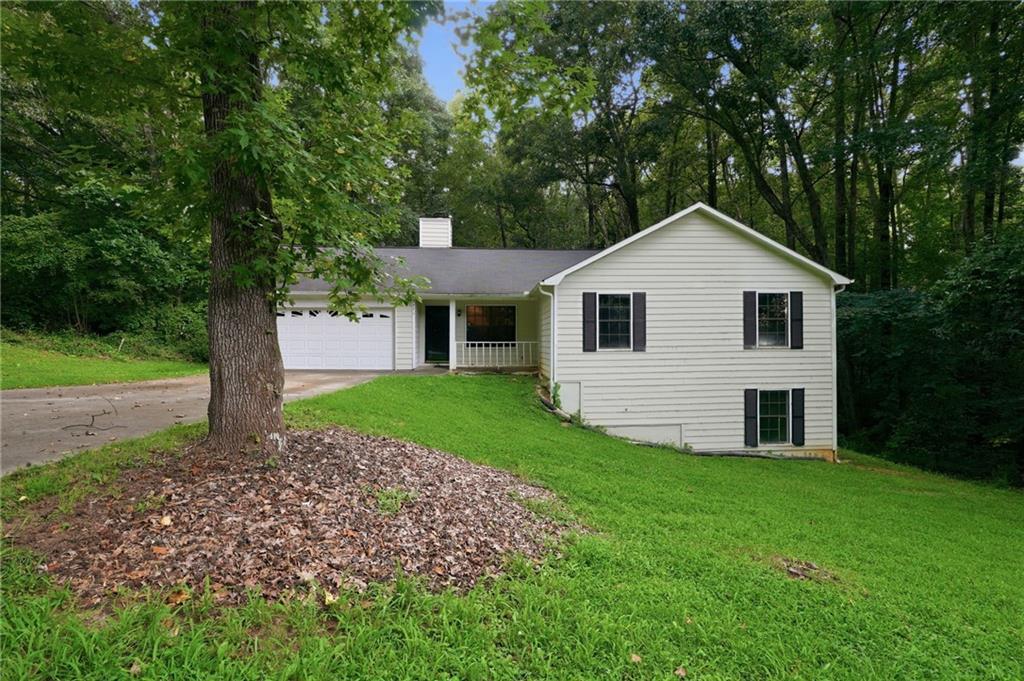 3971 Woodbridge Dr., Snellville, GA 30039