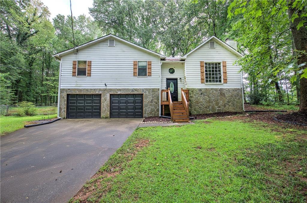 202 Blackhawk Tr., Dallas, GA 30157