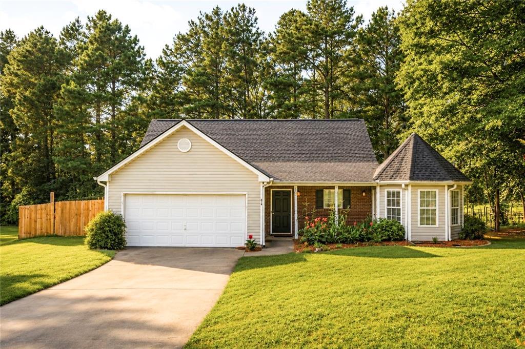 516 Cambridge Way, Loganville, GA 30052