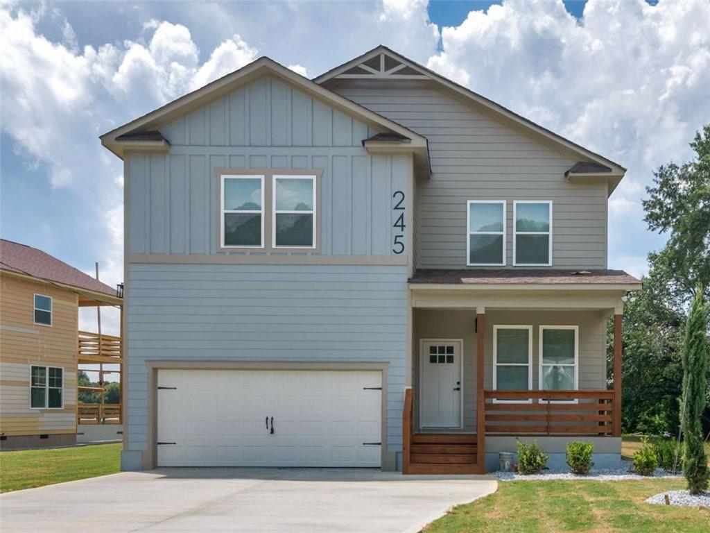 245 Lakeview Dr., Locust Grove, GA 30248