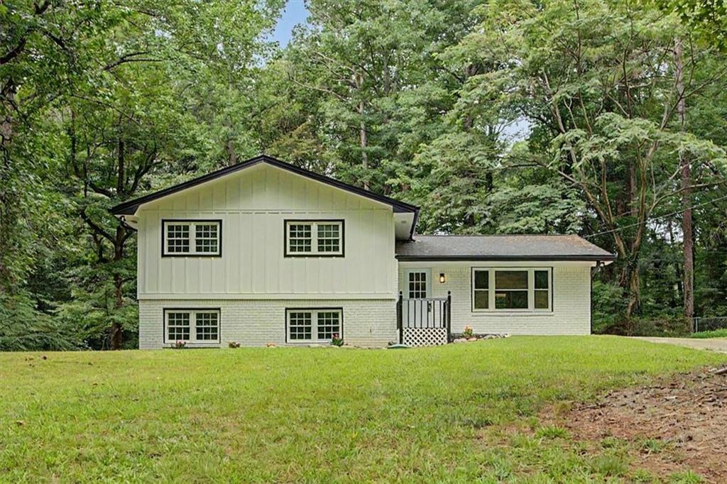 4914 Howard Dr., Powder Springs, GA 30127