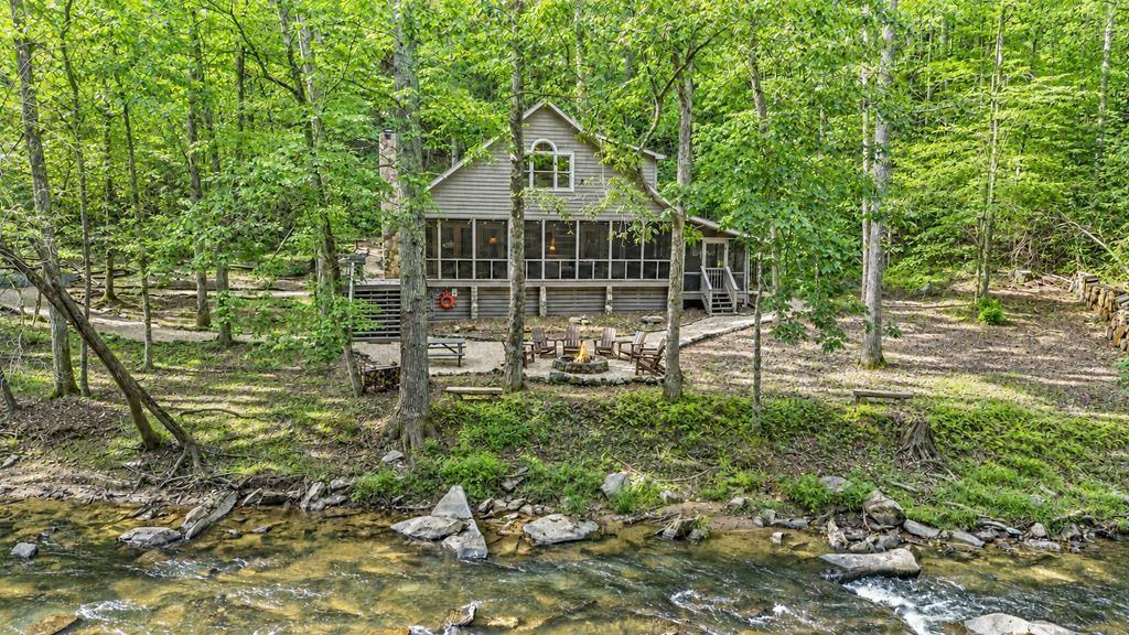 325 Whitewater Falls Tr., Ellijay, GA 30540