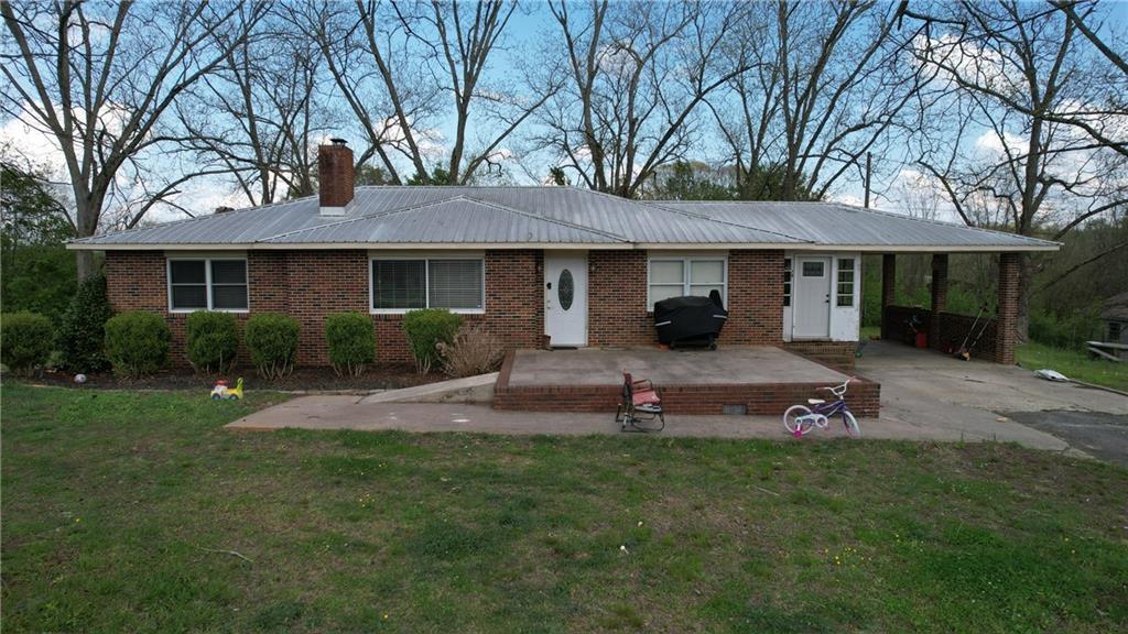 6082 Franklin Goldmine Rd., Cumming, GA 30028