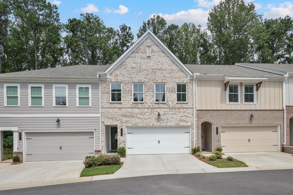 3303 Cranston Ln., Kennesaw, GA 30144