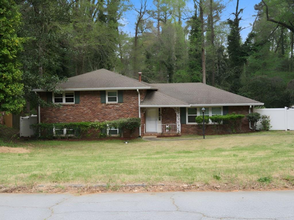 2705 Hayden Dr., East Point, GA 30344