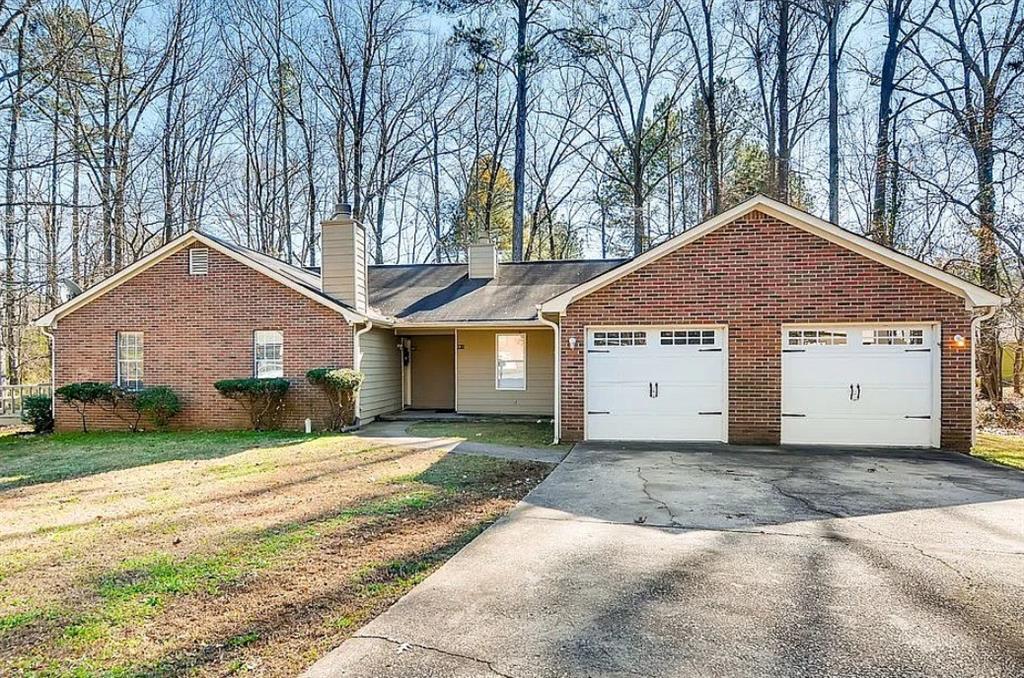 5913 Summerglen Ln., Atlanta, GA 30349