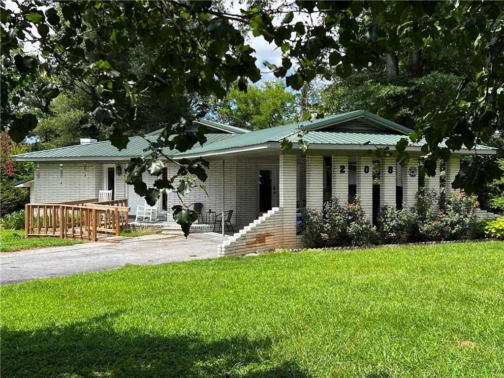 208 Kentucky Dr., Calhoun, GA 30701