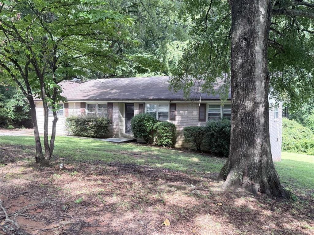 2195 Rockdale Dr., Conyers, GA 30012