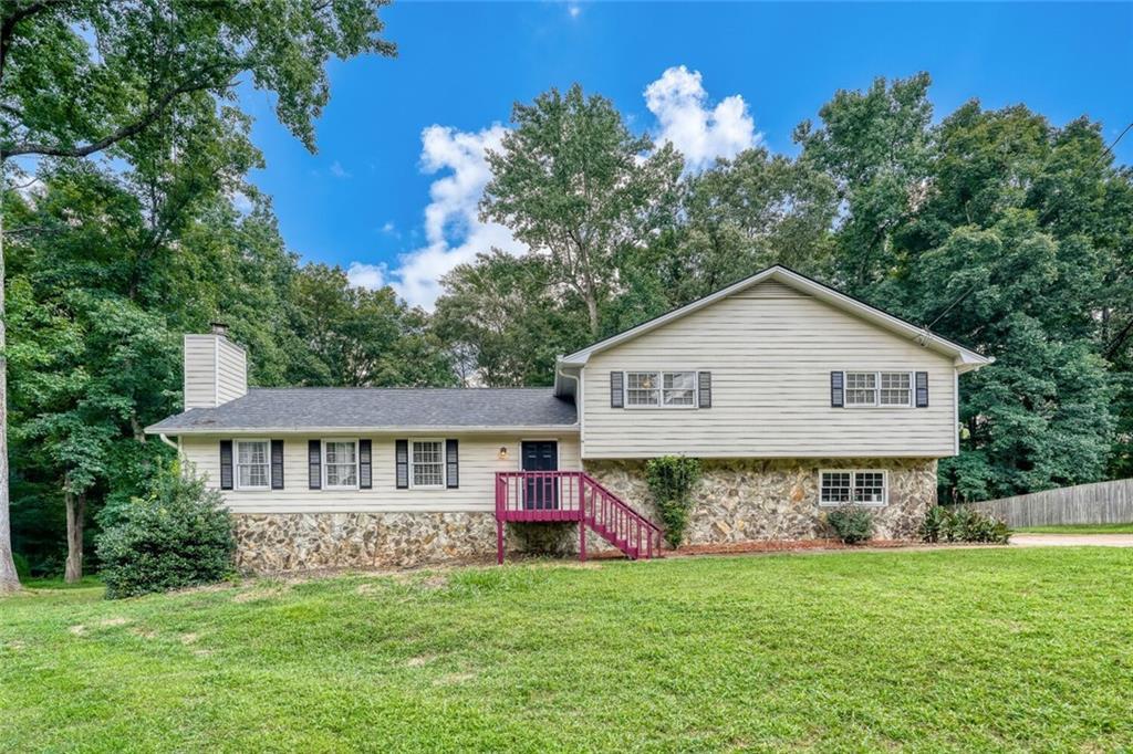 1456 Scholar Dr., Lawrenceville, GA 30044