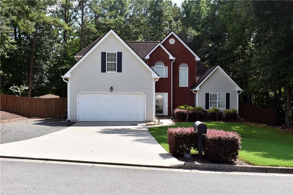 602 Penhollaway Ct., Loganville, GA 30052