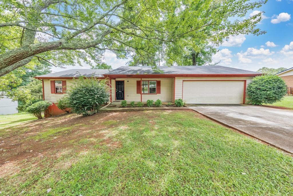 921 Curry Cir., Conyers, GA 30094