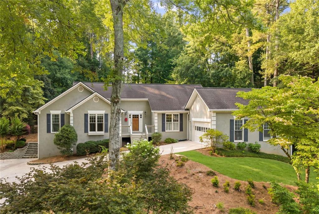 805 Pinehurst Dr., Woodstock, GA 30188