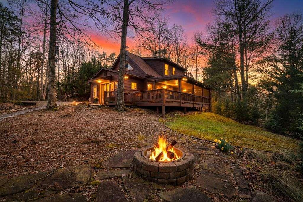 171 Mohawk Tr., Ellijay, GA 30540
