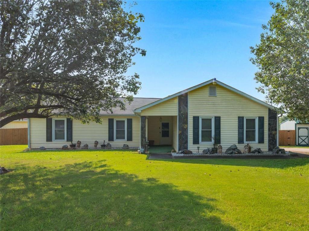 109 Summerfield Dr., Mcdonough, GA 30253