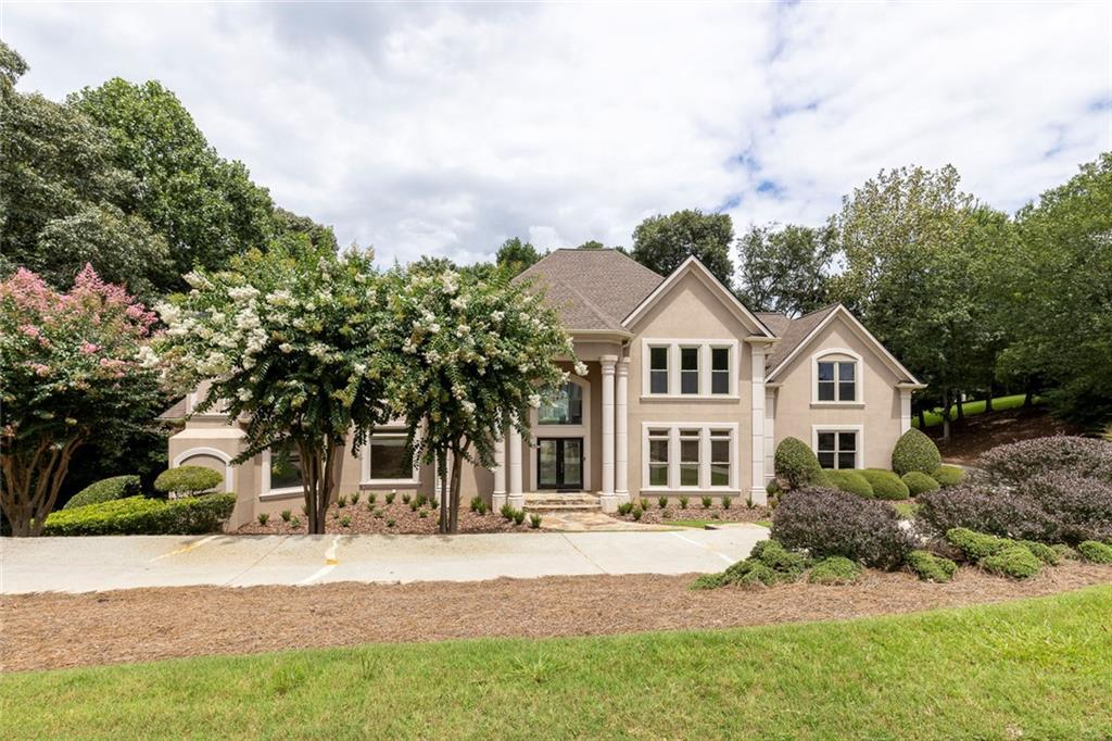 8445 Sentinae Chase Dr., Roswell, GA 30076