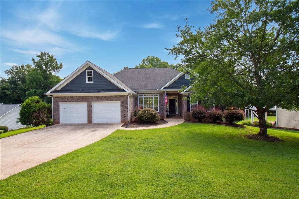 93 Overlook Cir., Dawsonville, GA 30534