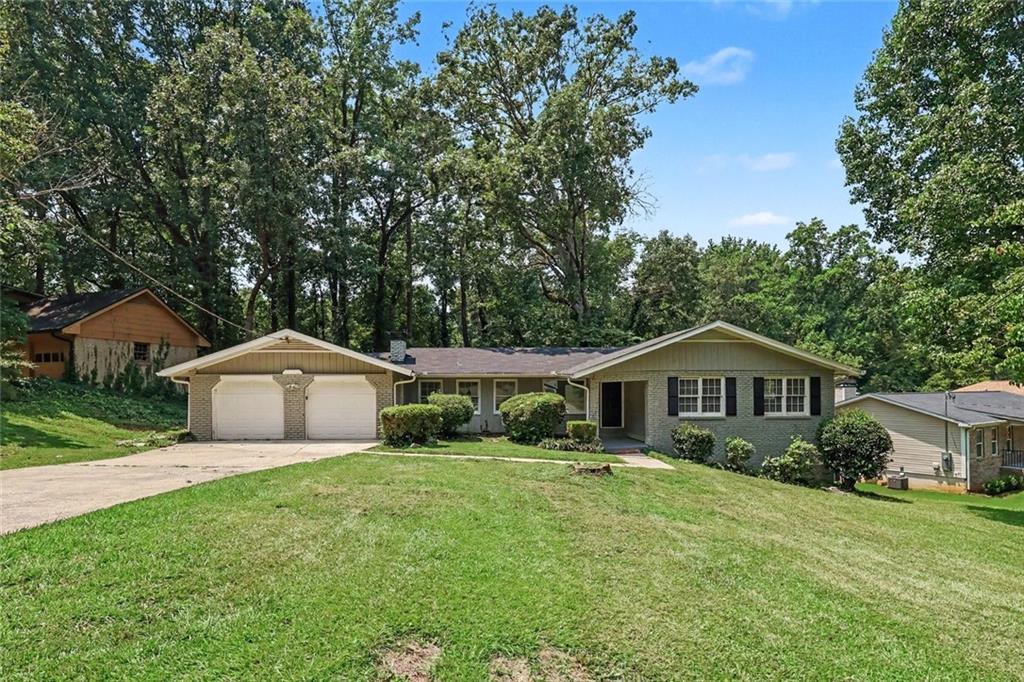 4295 Autumn Hill Dr., Stone Mountain, GA 30083