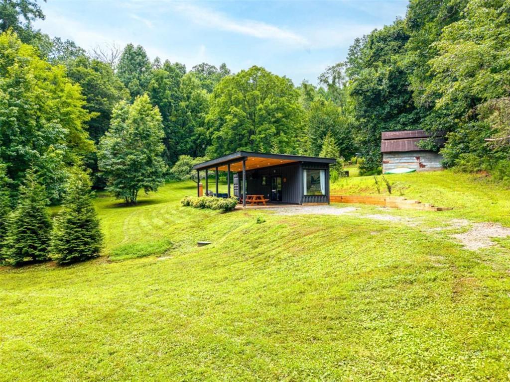 1824 Colwell Rd., Blue Ridge, GA 30513