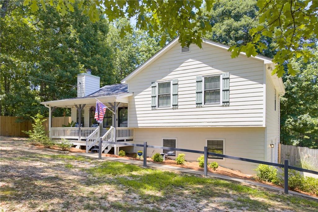 437 School Rd., Dallas, GA 30132