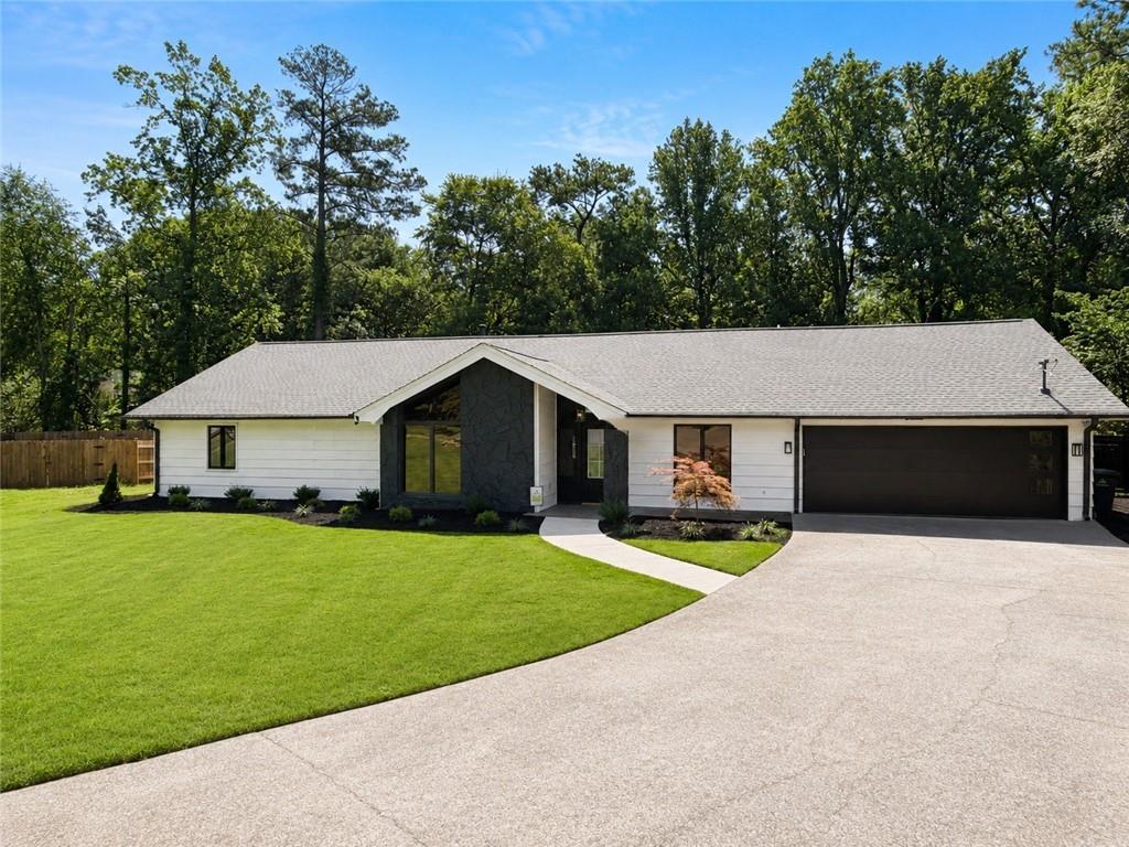 1300 Chipping Ct., Roswell, GA 30076