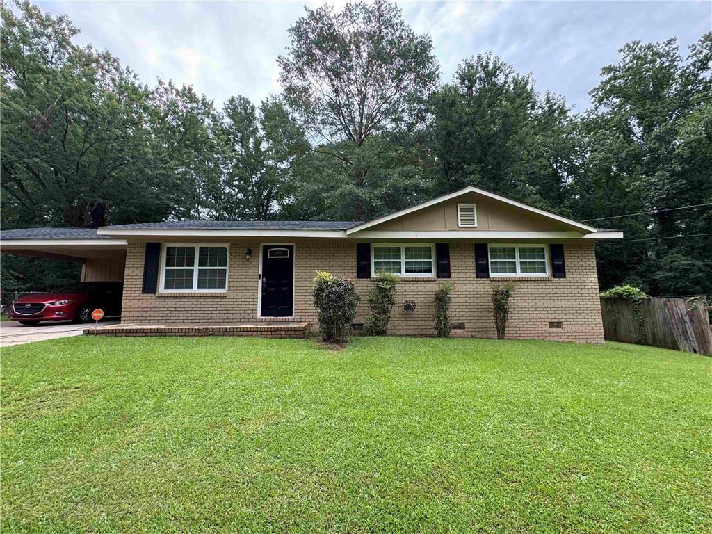 2027 Chestnut Log Dr., Lithia Springs, GA 30122