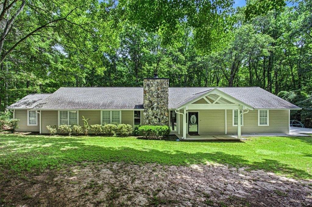 1351 Minix Rd., Sharpsburg, GA 30277