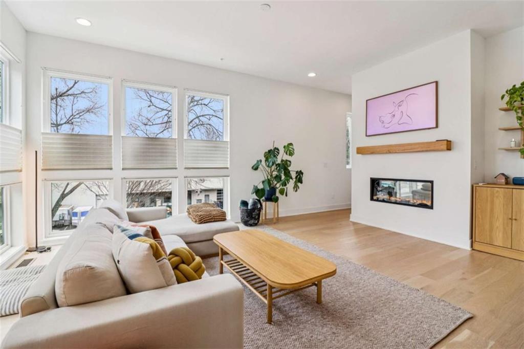 1229 Chelsea Cir., Atlanta, GA 30318