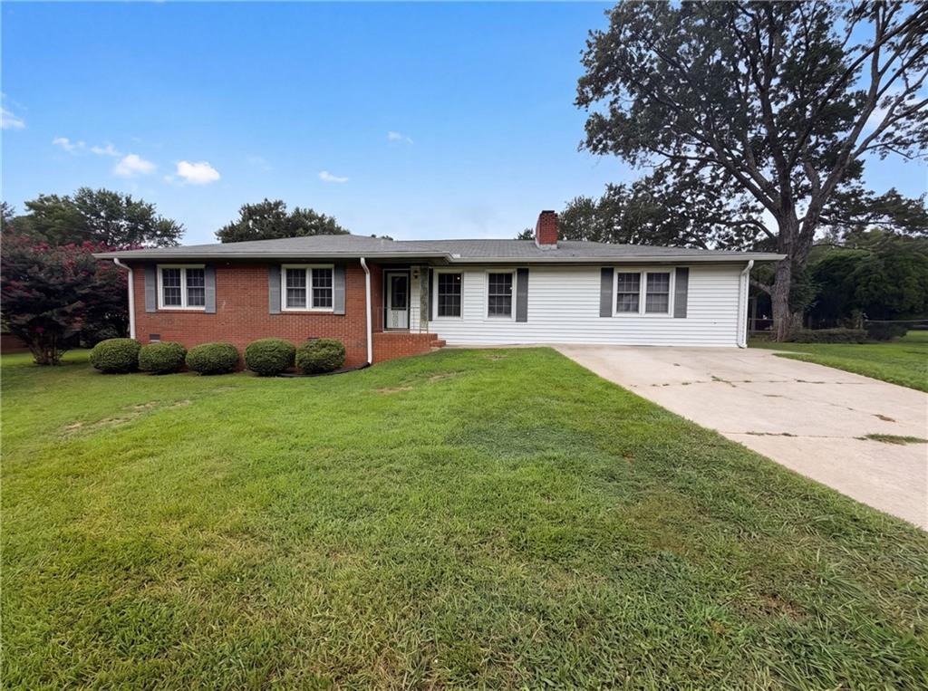 3293 Bright Star Rd., Douglasville, GA 30135