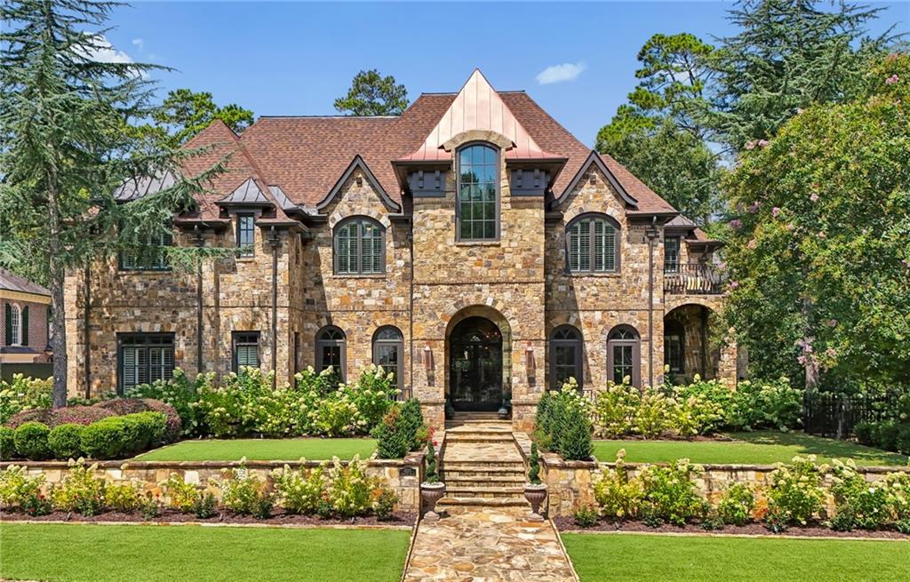 4320 Lakehaven Dr., Atlanta, GA 30319