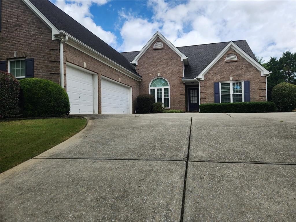 3545 Stoneleigh Run Dr., Buford, GA 30519